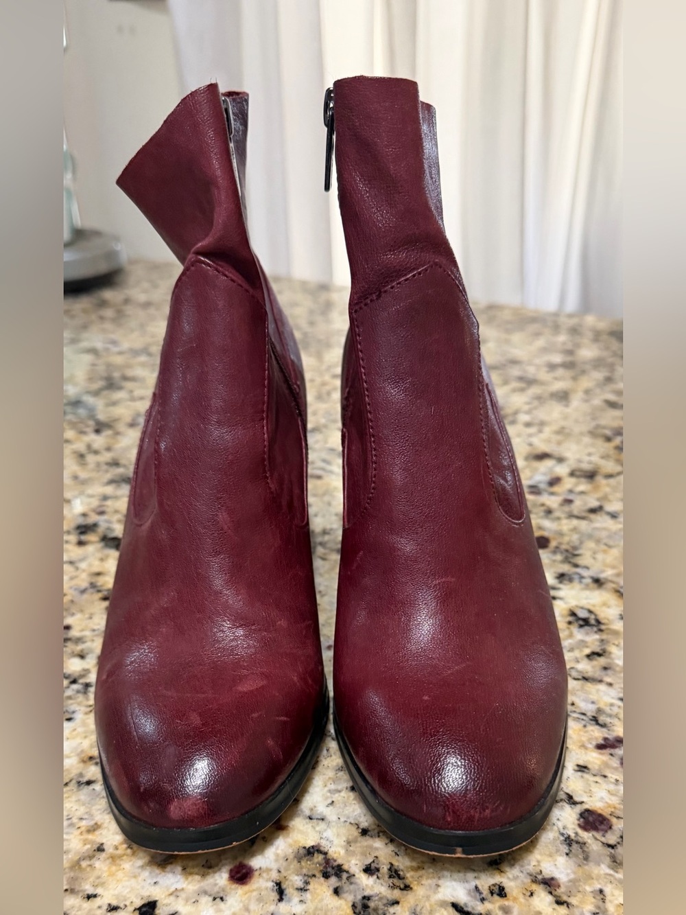 Isola Odell Burgundy Red Leather Western Ankle Booties Block Heel 7.5
